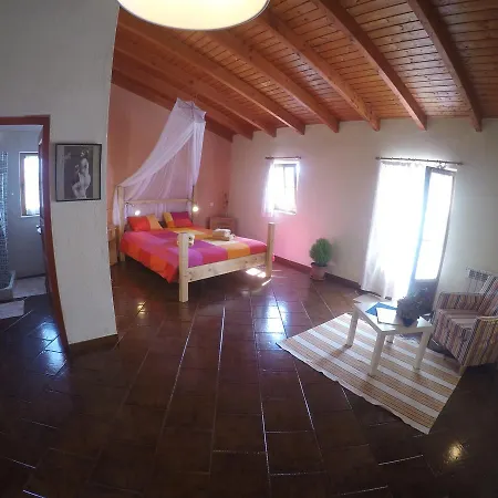 Vale Figueiras Surf Resort - By Portugalferias 2* Aljezur