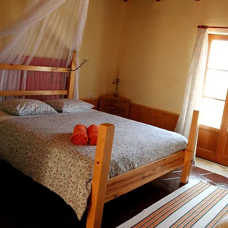 אתר נופש Vale Figueiras Surf Resort - By Portugalferias 2*